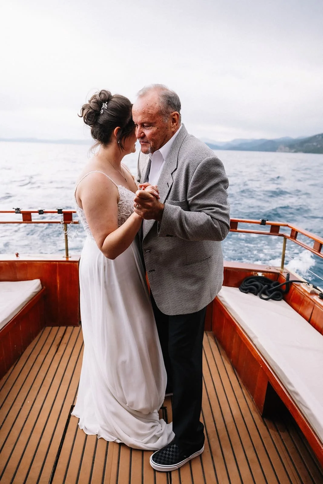 CaraShawn_BoatCruise_0481_websize (1).jpg