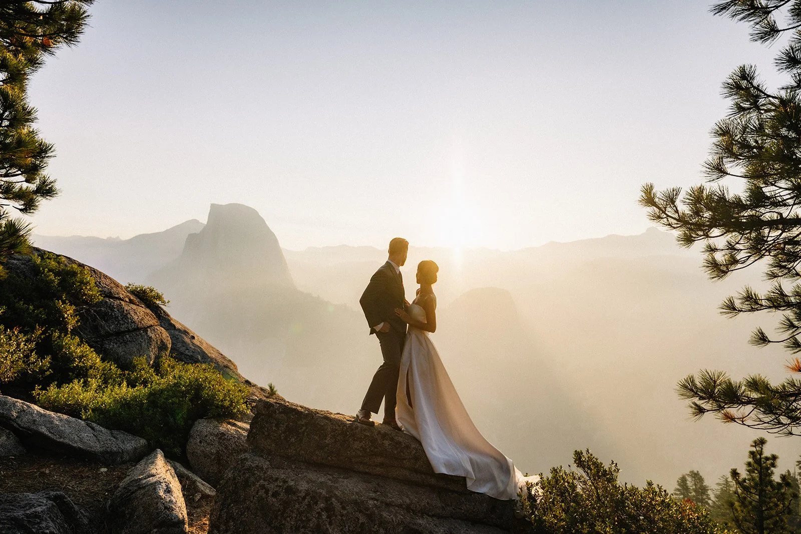 couple portraits Glacier Point Yosemite sunrise (13).jpg