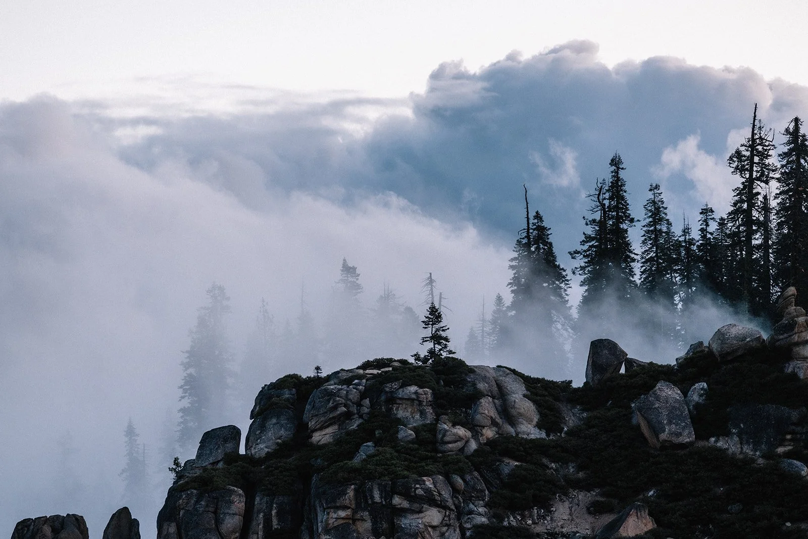 yosemite-elopement-taft-point-sunrise.jpg (2).jpg