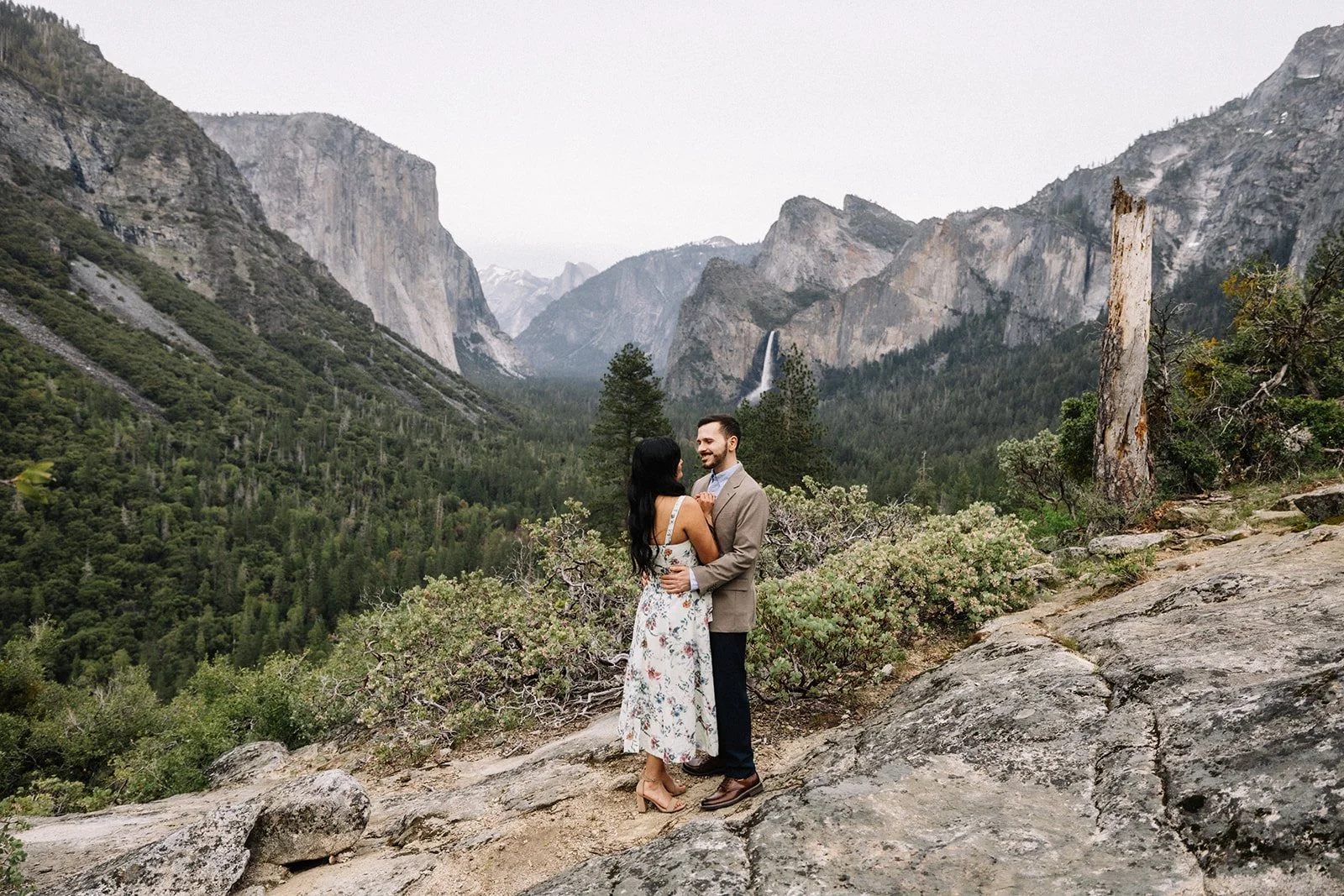Couple at Tunnel view Yosemite sunset - Yosemite engagement photographer AJ Photography