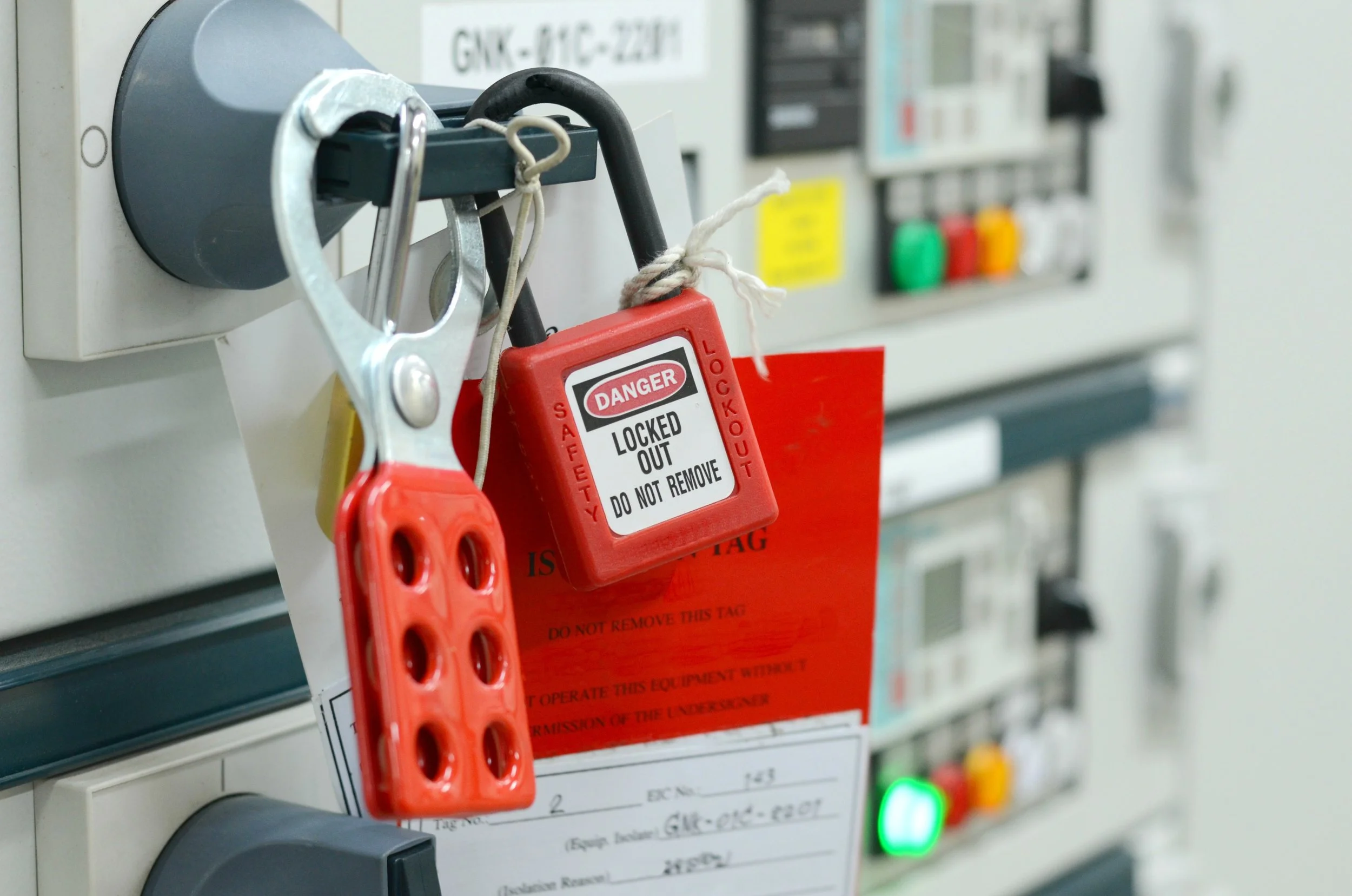Establish an Electrically Safe Work Condition (LOTO)