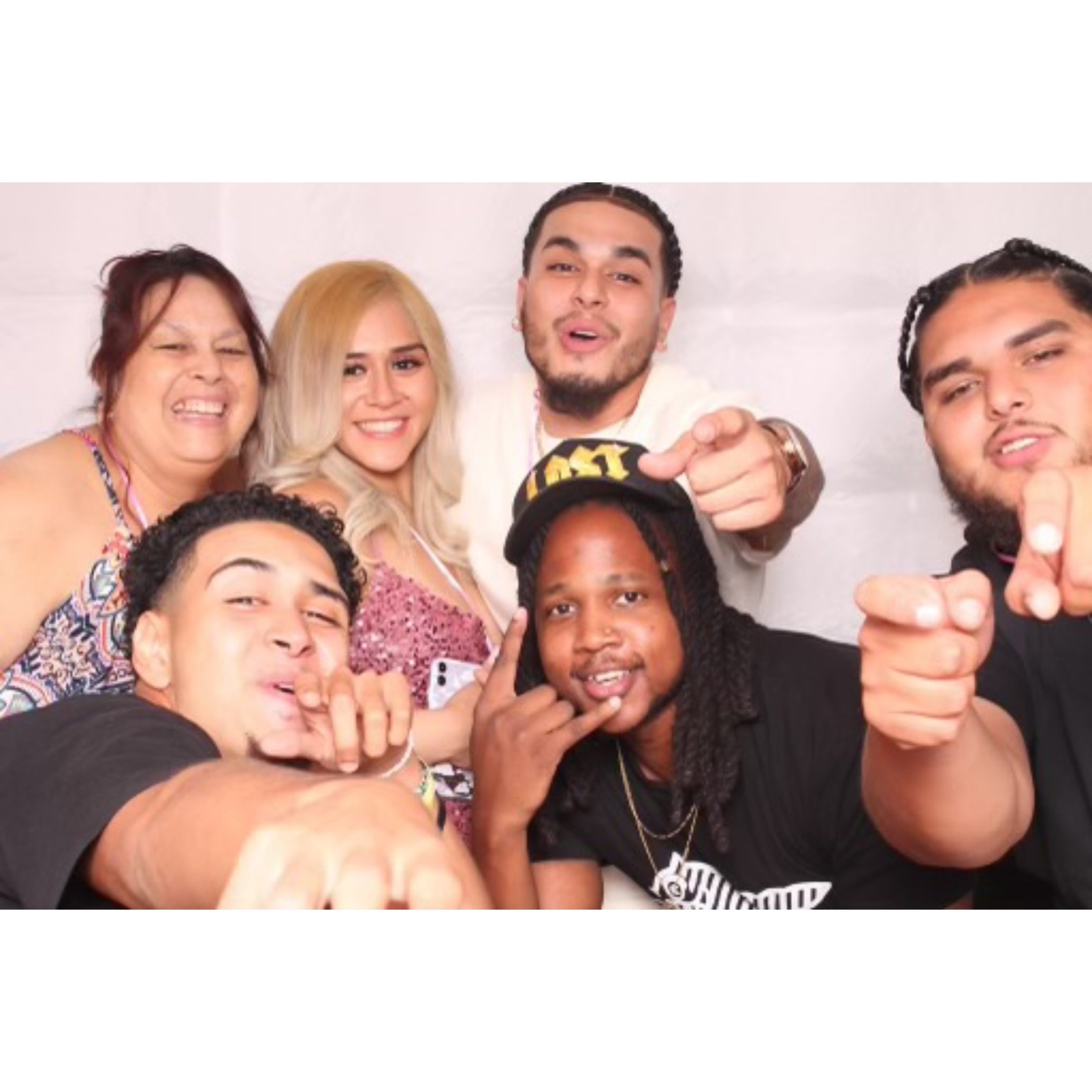 The Neighborhood Mom