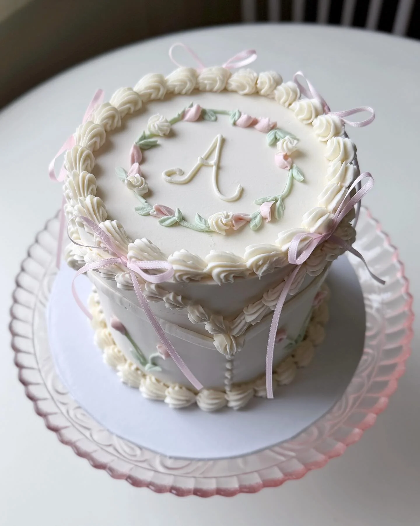 Delicate blooms and bows for sweet Baby A 🌷🤍💕