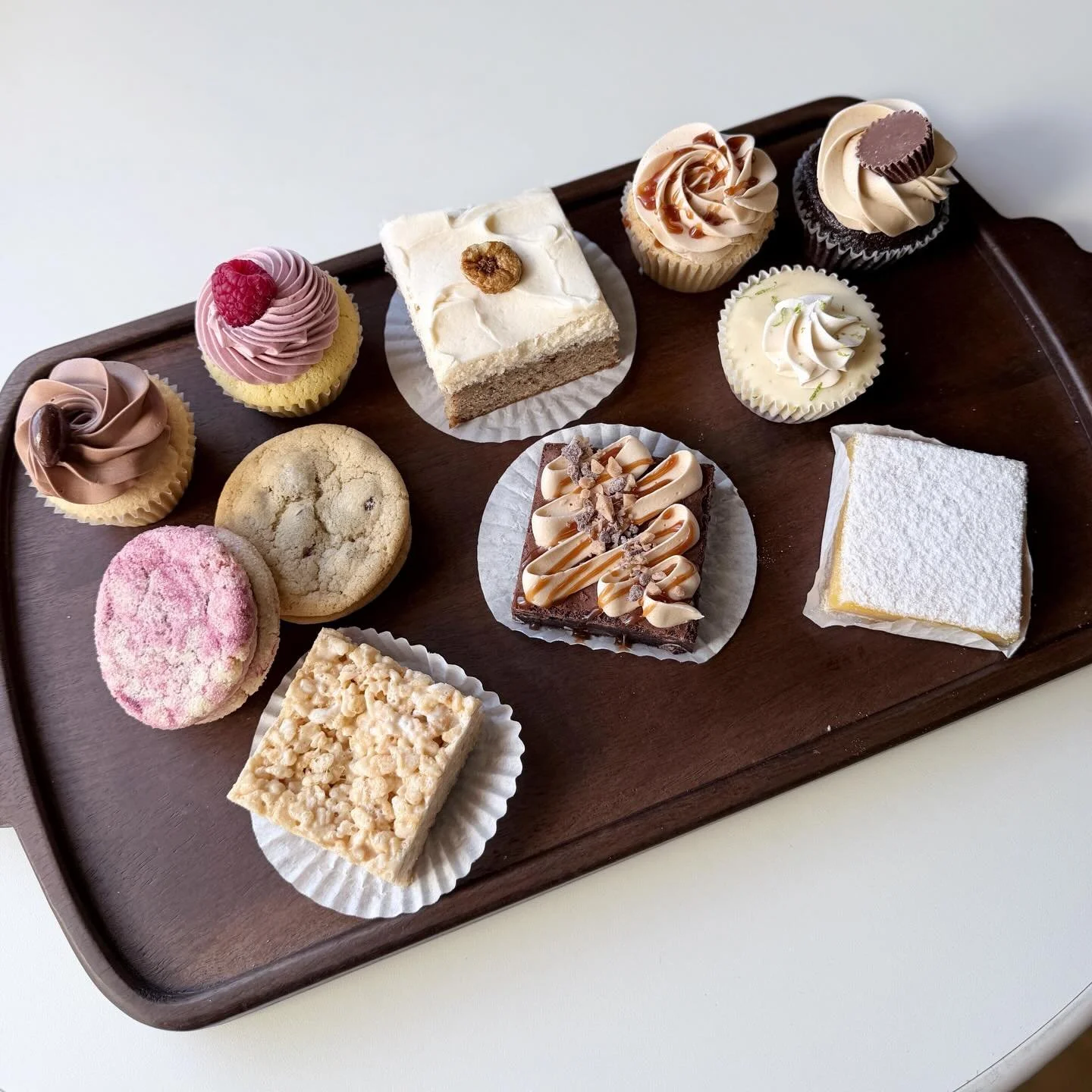 Open today until 4pm and Saturday 10-2pm! Stop in and grab some sweet treats for the weekend! (We&rsquo;ve got a few Oops! Bags of macarons in the case too!!)

2/27 &amp; 28 Menu

Cupcakes:
Chocolate peanut butter
Vanilla salted caramel 
Lemon raspbe