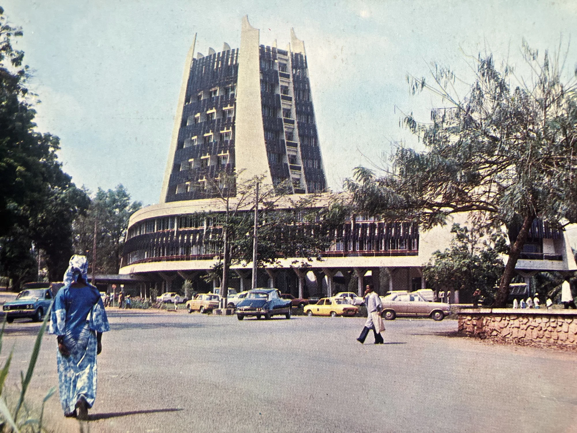 
Ministére des Postes et Télélcommunications à YAOUNDE, Editions I.M.A. – B.P. 61 – Yaoundé
