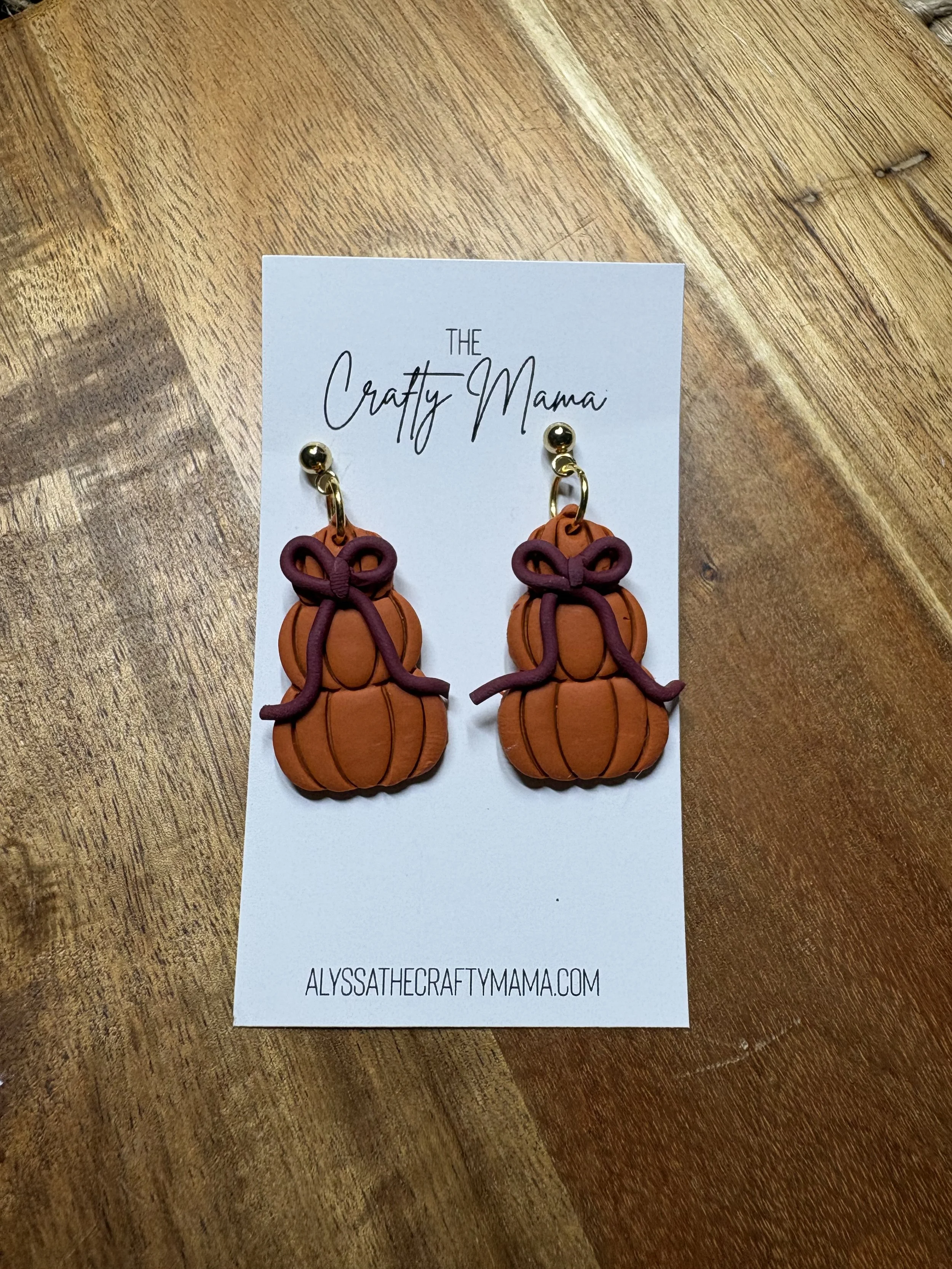 stacked bow pumpkin