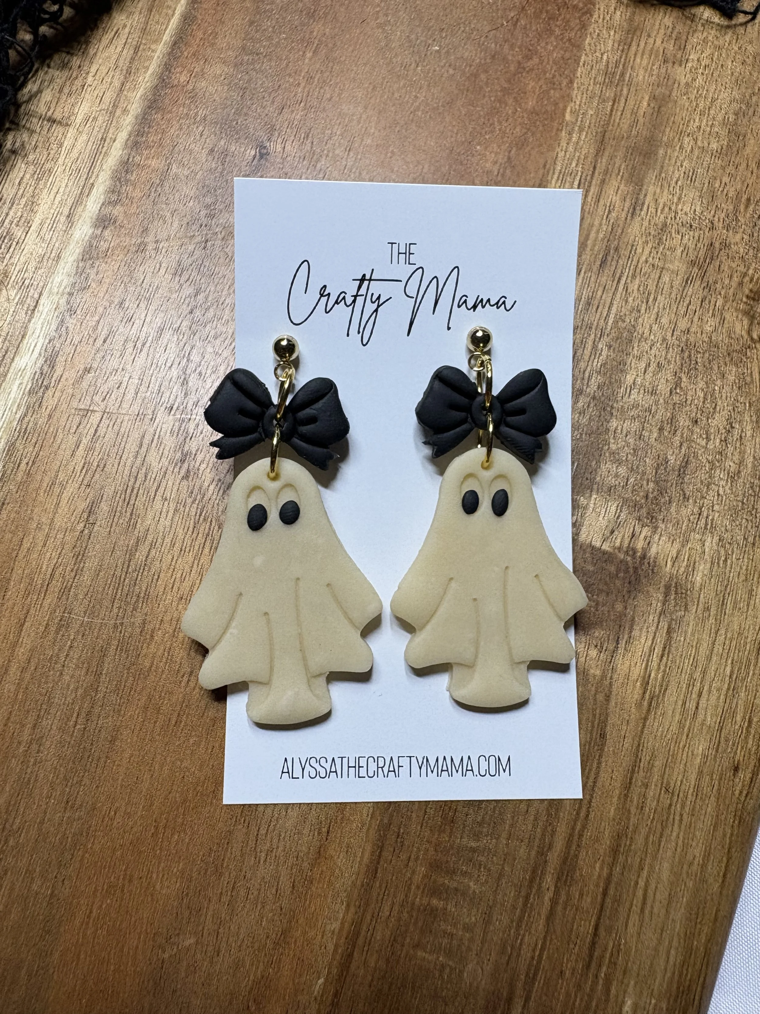 Glow in dark bow ghost