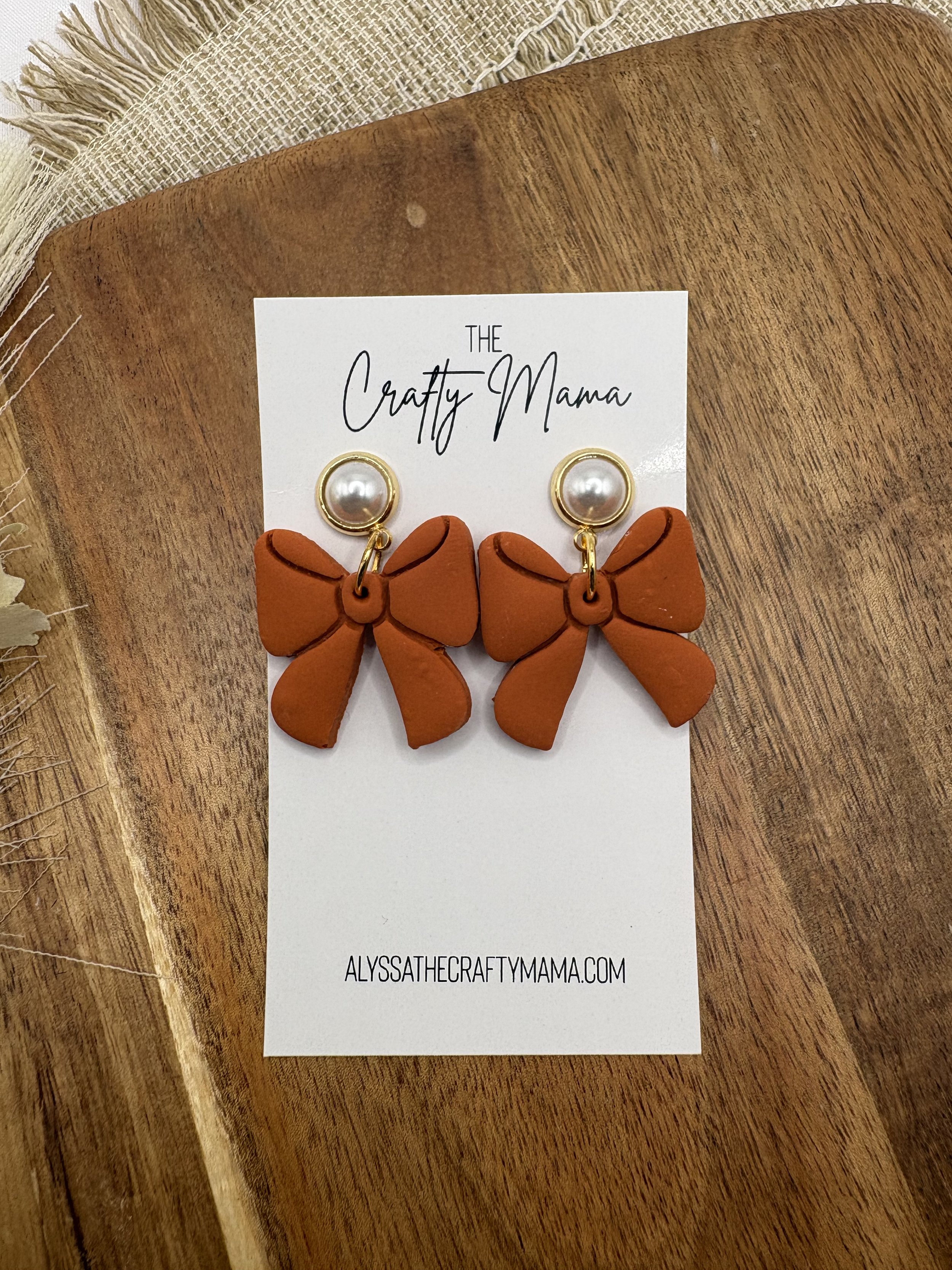dark orange bow
