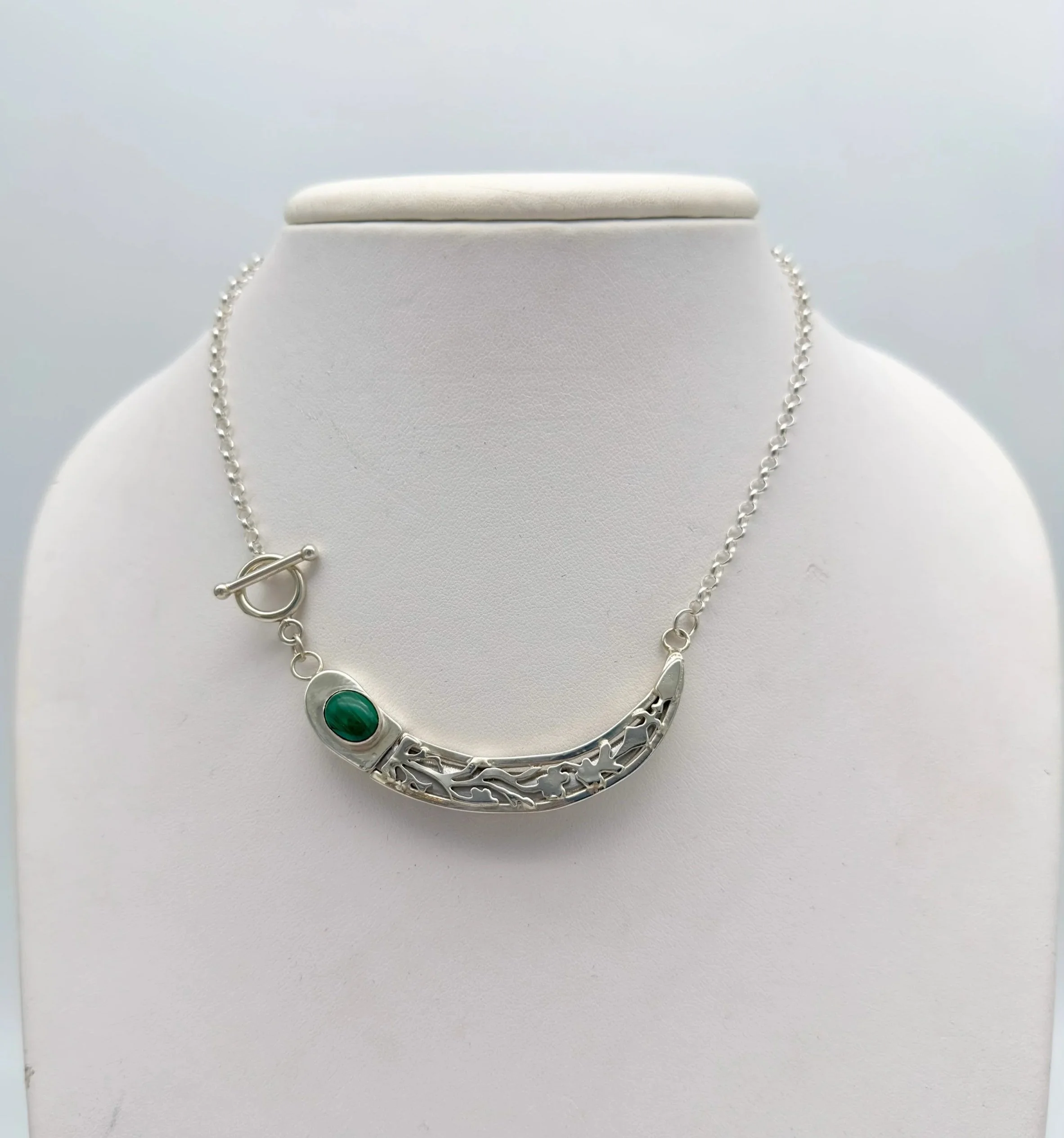KnifeNecklace%28re-edit%29.jpg