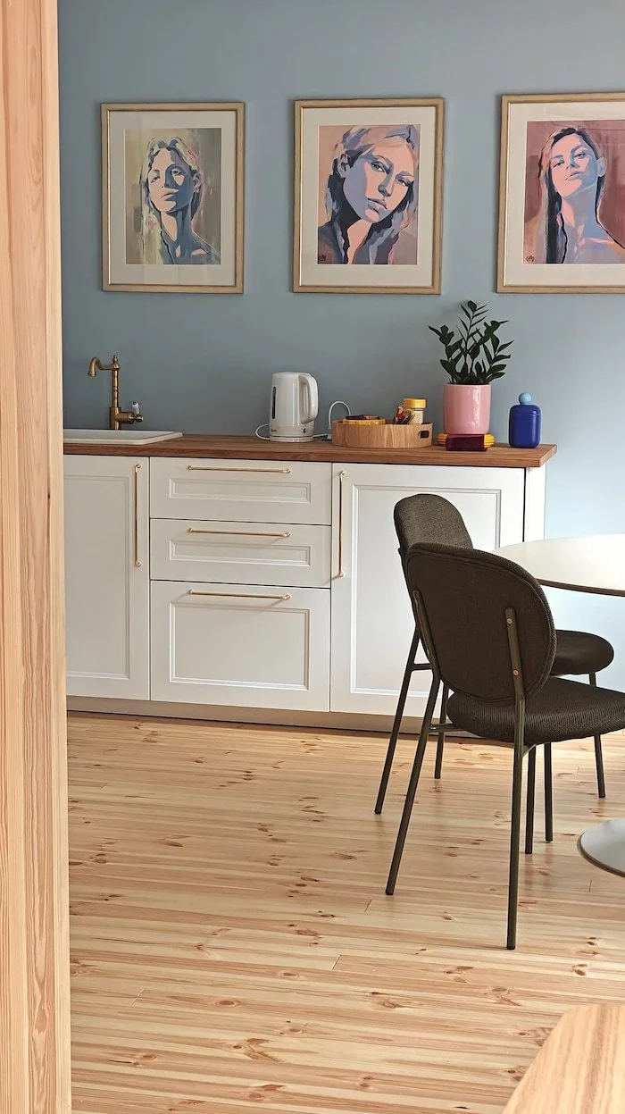 Creative Miia, Vekkari