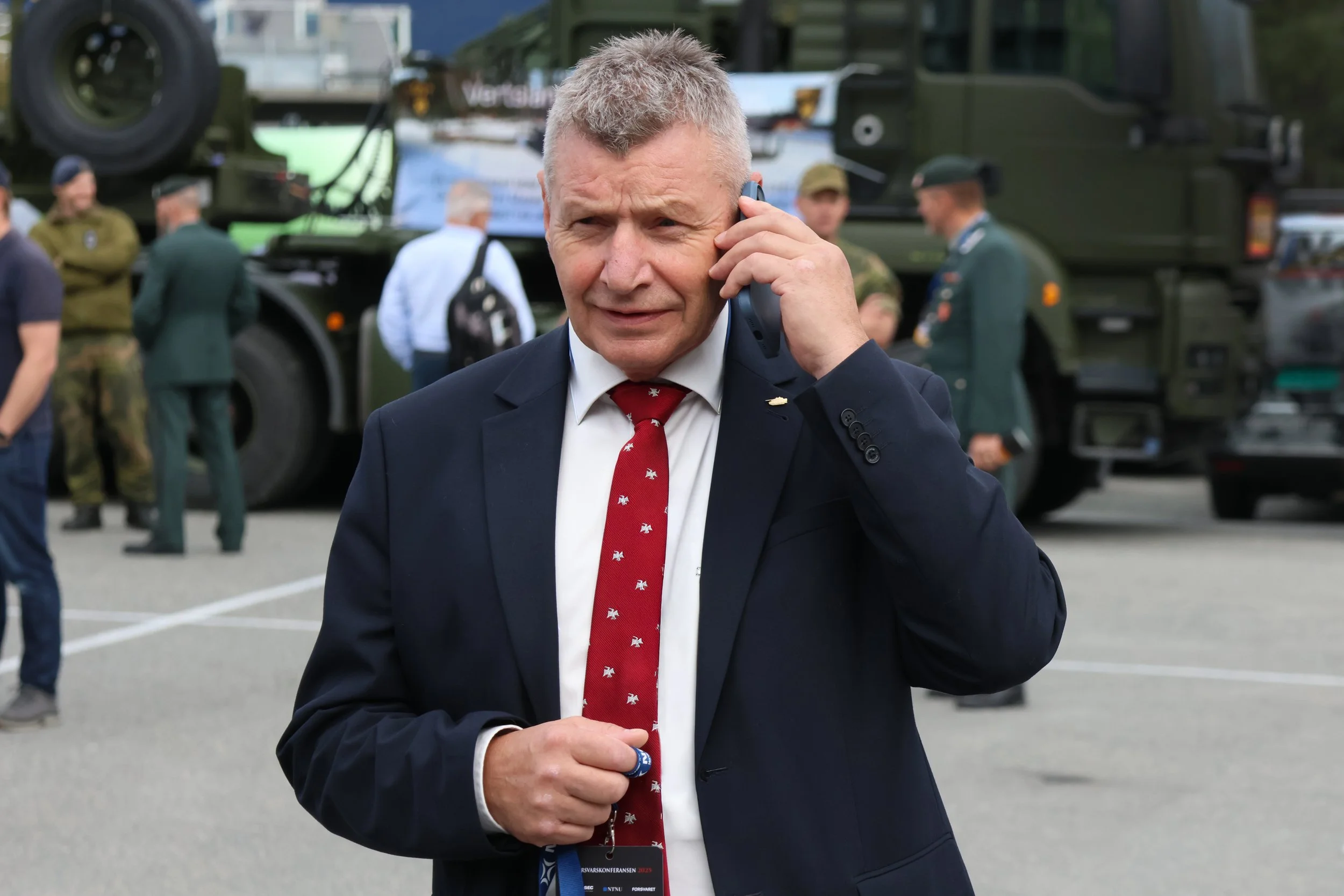Advarer mot ny forsvarsklynge