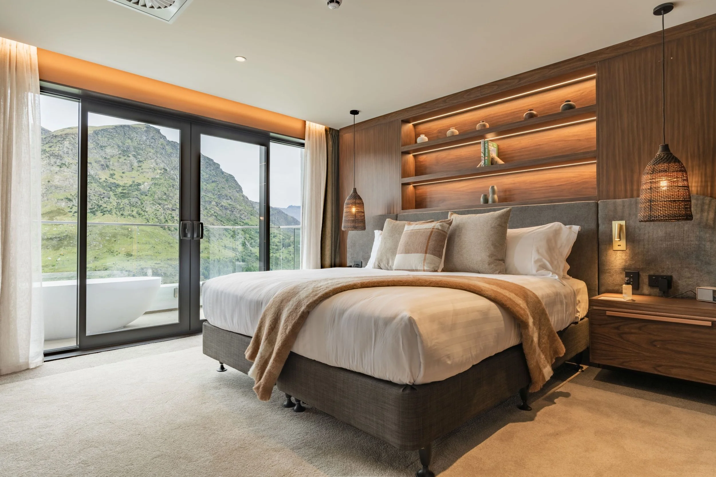 10-Coronet Ridge ExecutiveShotoverSuite (4).jpg
