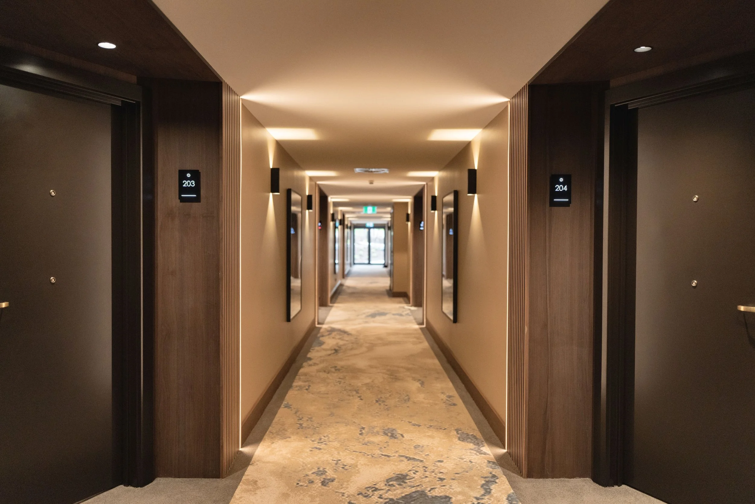 09-Coronet Ridge Guest room hallways (1).jpg