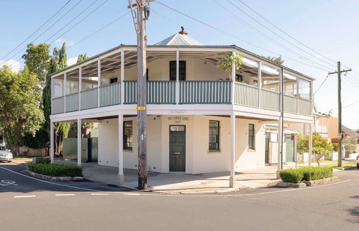 Exterior house The Corner Store - in Leichhardt Sydney with heritage detailing and balcony finish painting