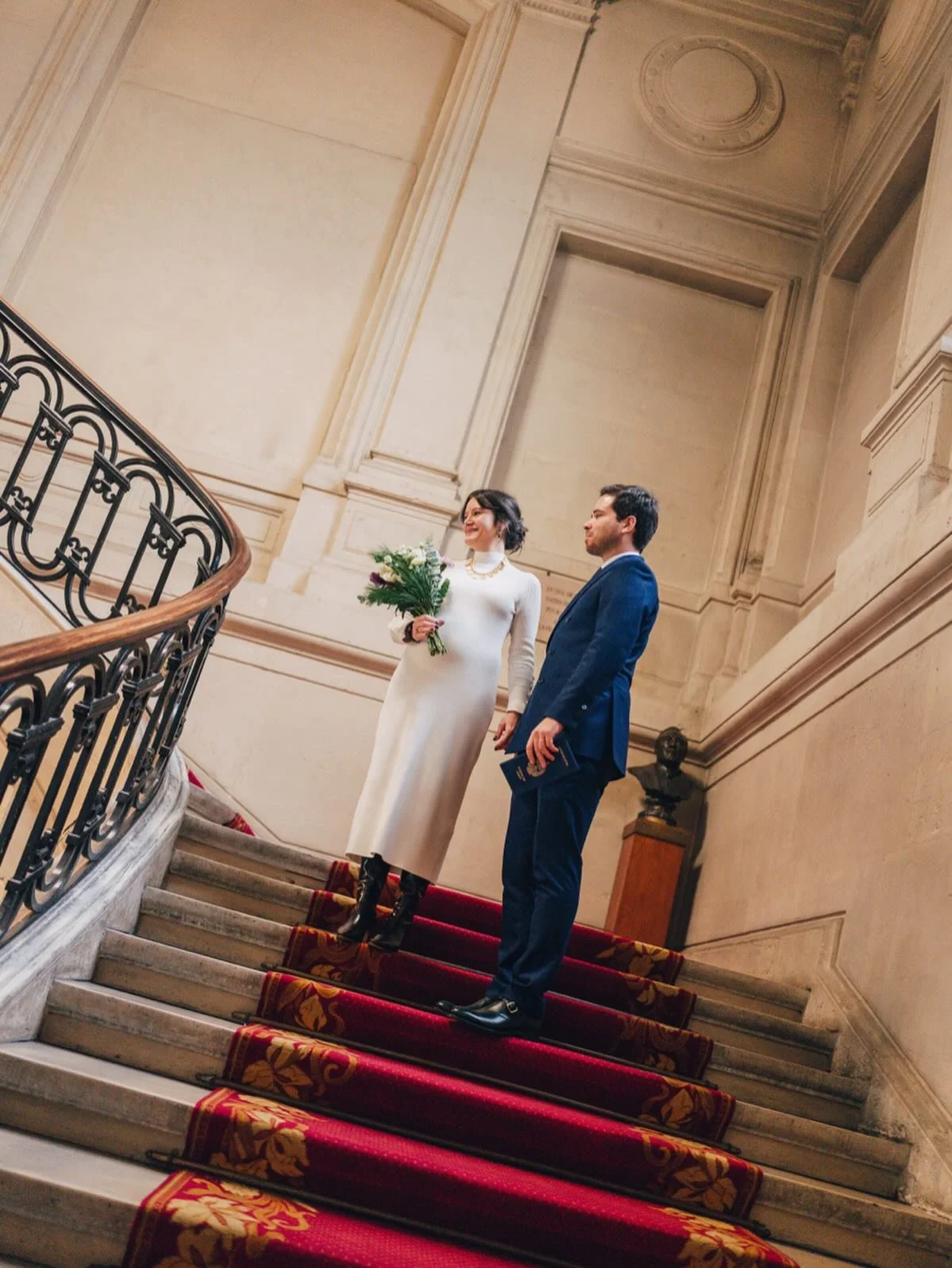Marion et Thibault 
13.12.2025 Mairie du XV
.
.
. 
#weddingphotography #wedding #pariswedding #weddingdress #weddingpregnant