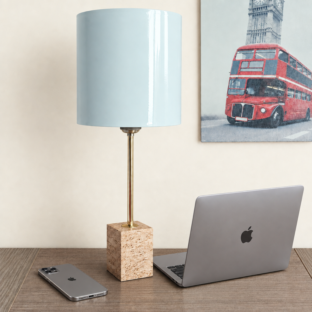 lampe-a-poser-bois-artisanale-eucalyptus-luminessencedesign-elegance-bureau.png