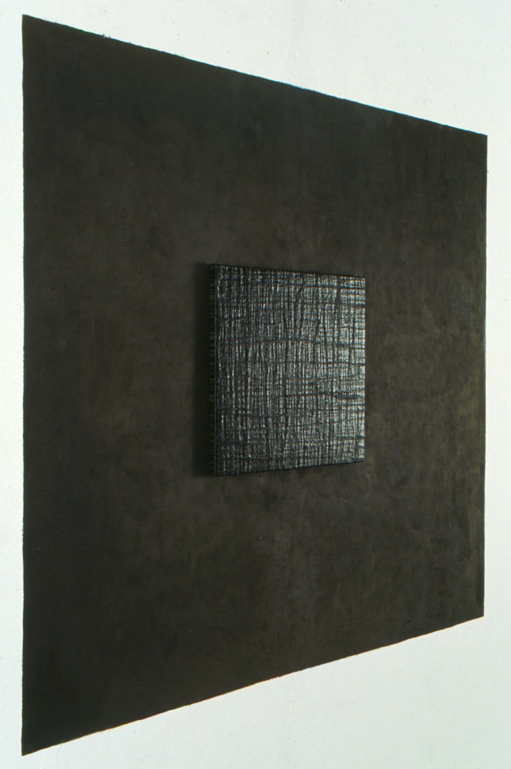Wrapped Graphite, Oil / Graphite Powder on canvas and applied directly to the wall, 1992, 100 x 100 cm