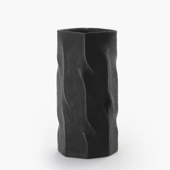 a black vase by Lee Songam