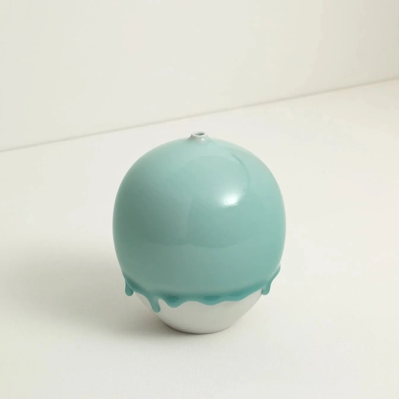 Celadon Vessel "Pebble" by Lee Jaejun