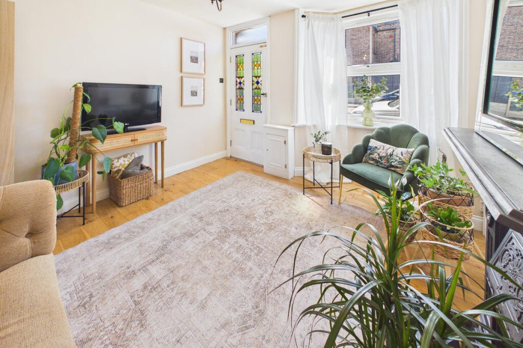 Home staging for estate agents Hertfordshire – professionally styled property