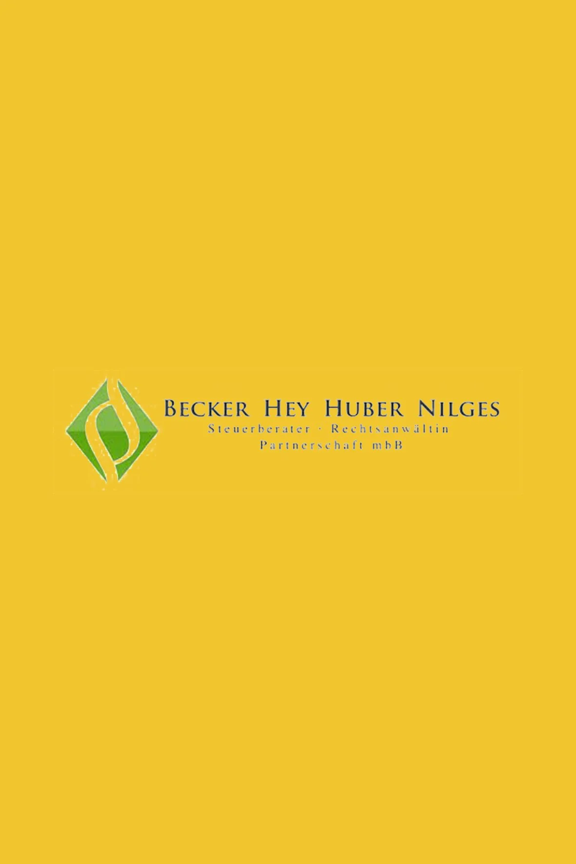 Geschäftslogo mit grünem Symbol und blauer Schrift auf gelbem Hintergrund, Text: Becker Hey Huber Nilges, Steuerberater, Rechtsanwältin, Partnerschaft mbB.