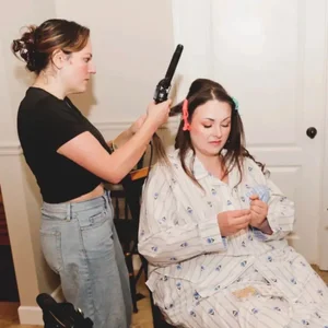 Rachael of Buttery Bridal creating a bridal beauty look