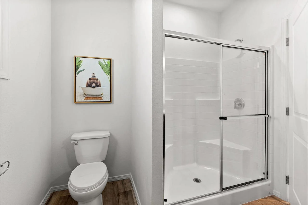 Delmar-Duplex-Unit-A-Bath-3-1.jpeg