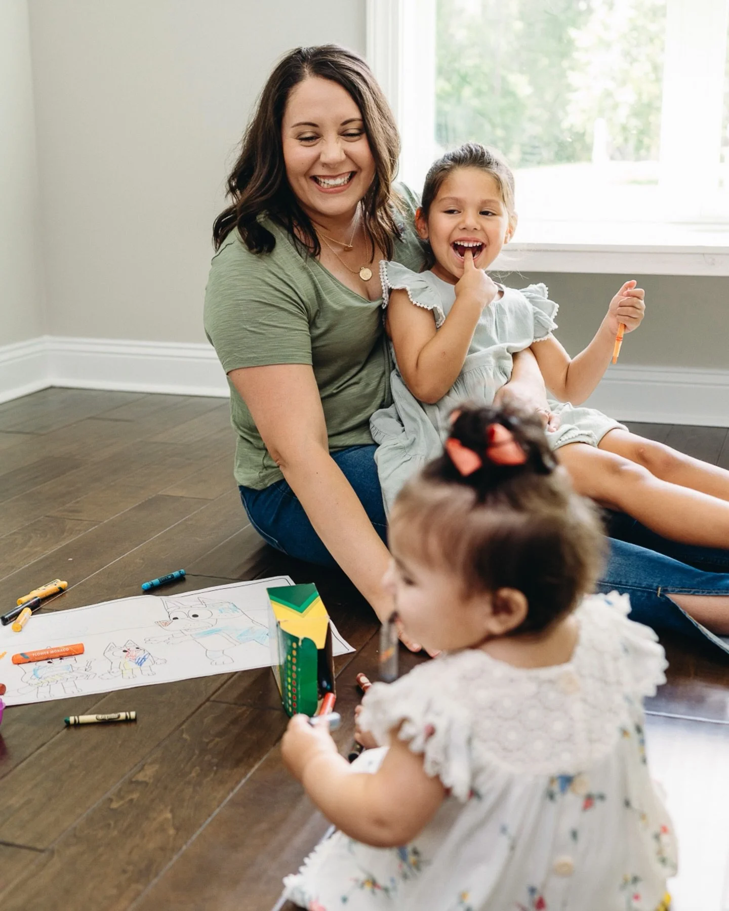 Skip the posed smiles &mdash; capture the little in-between moments that become your favorite memories, instead. ⁠
⁠
With 7+ years behind the lens, I know how to get to the heartbeat of your family. I&rsquo;ll guide activities beloved by your family 