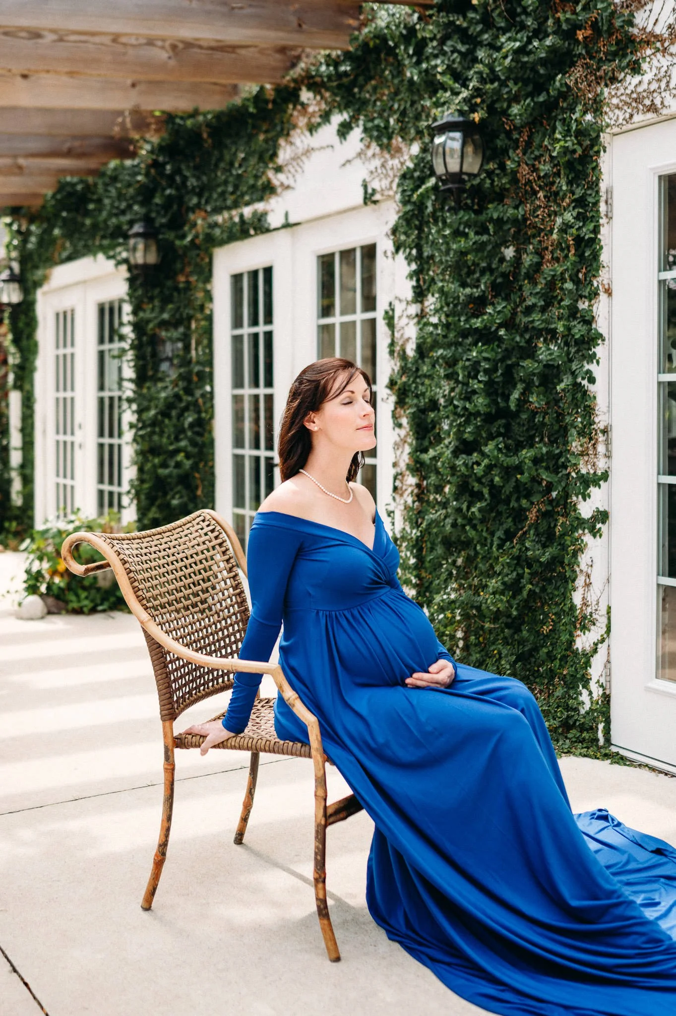 pregnant-blue-dress-bend-photography.jpg