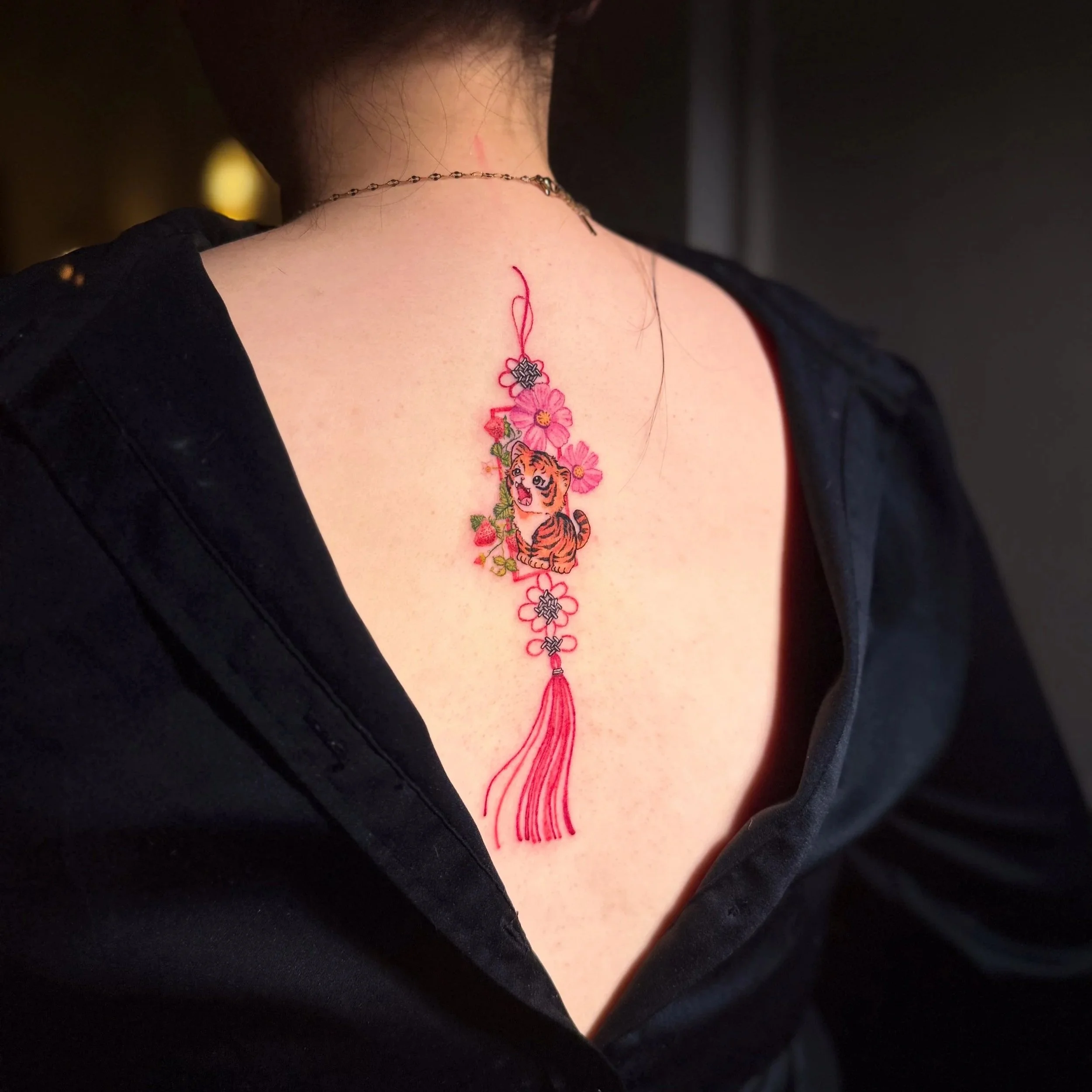 รอยสักลูกเสือสไตล์ Minimal Color จาก Let’s Tatt Studio / Minimal color tiger tattoo by Let’s Tatt Studio Chiang Mai