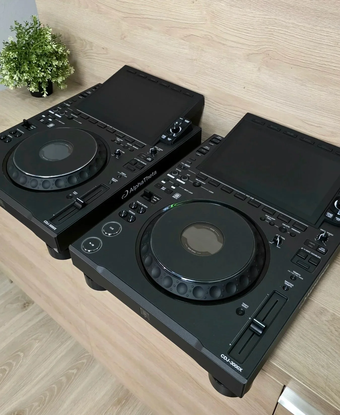 2 gab. CDJ-3000x