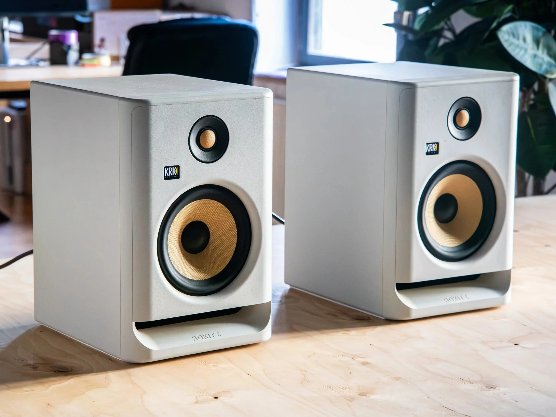 KRK ROCKIT G4 7 white (pair)