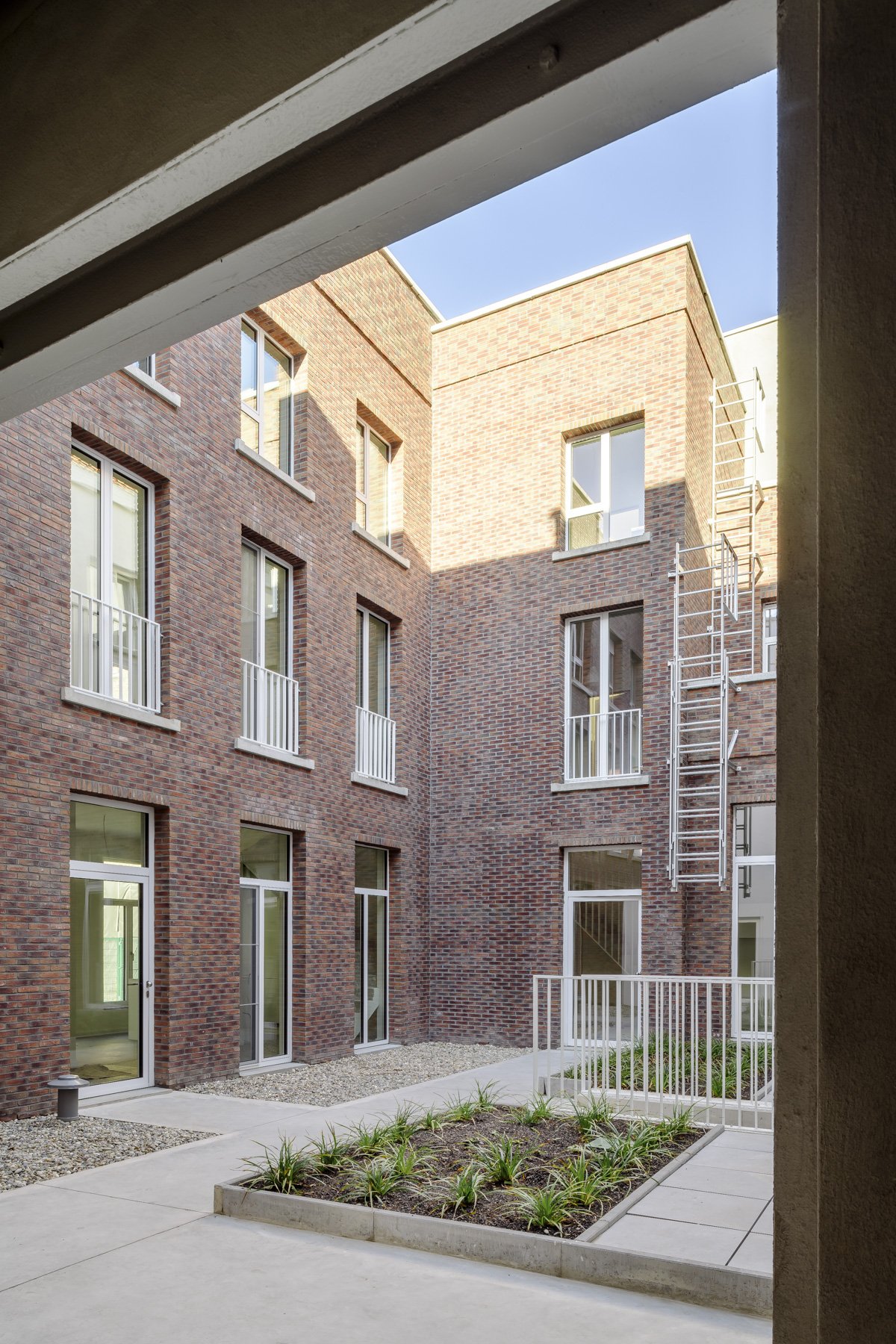 Olmo Peeters - Generaal Belliardstraat - LR 12.jpg