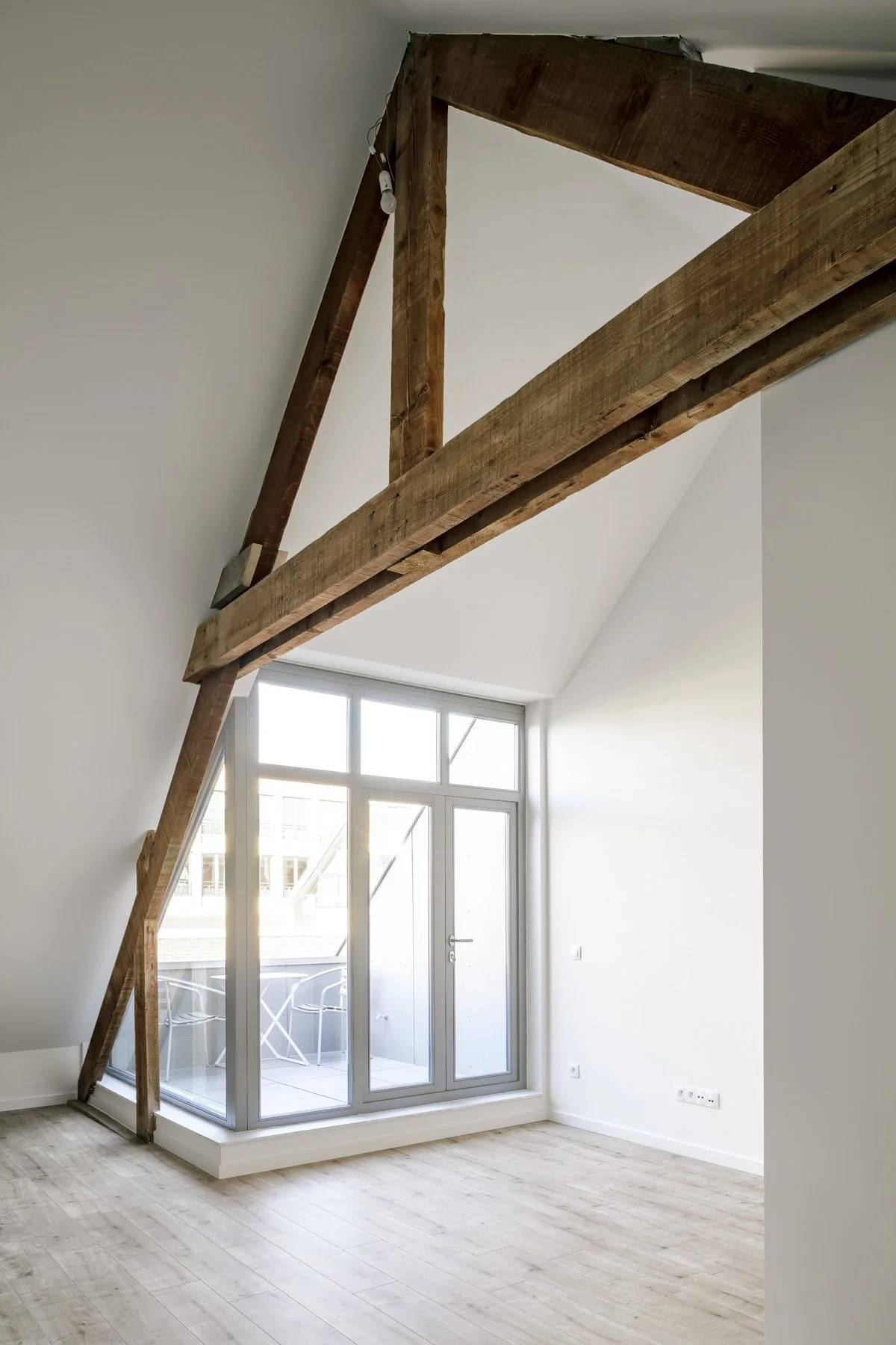 Olmo Peeters - Generaal Belliardstraat - LR 1 2.jpg