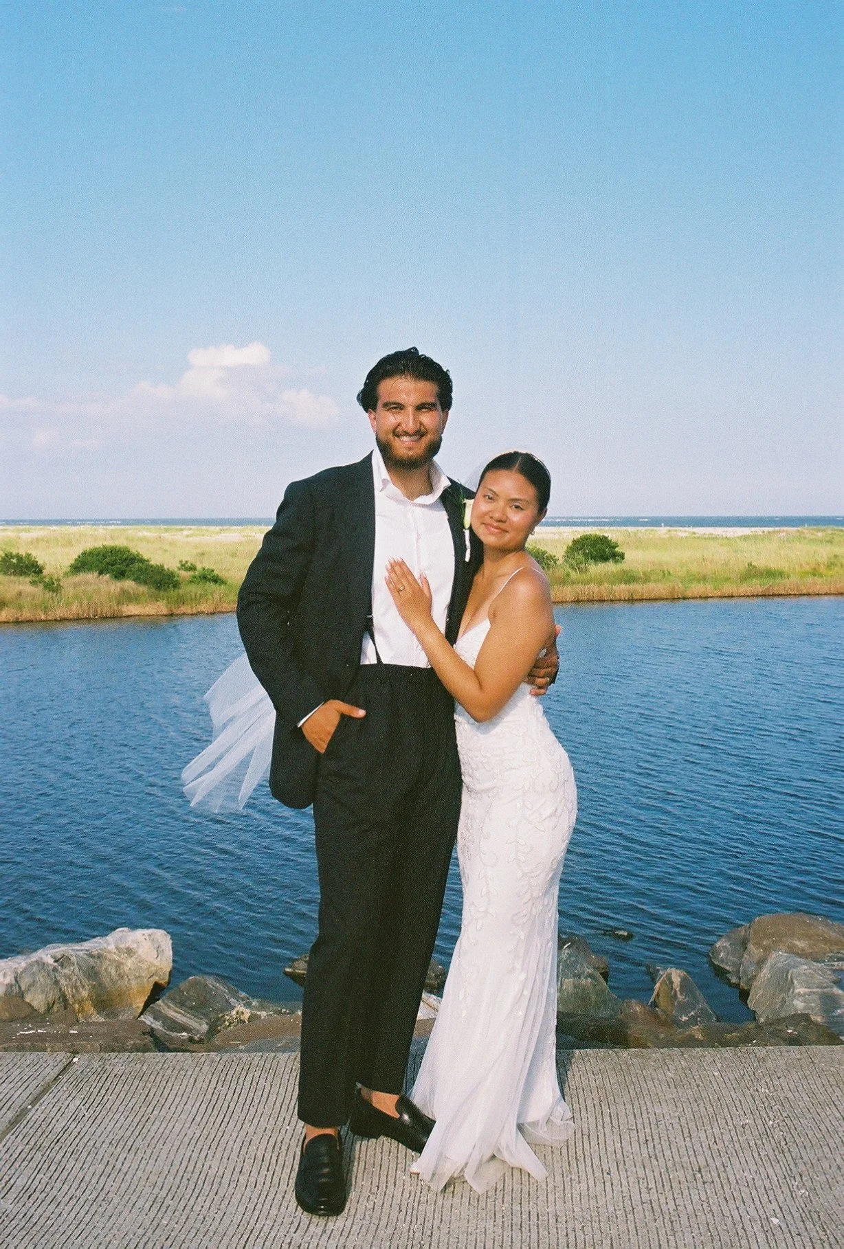 324z000_324z000-R1-031-14.jpg