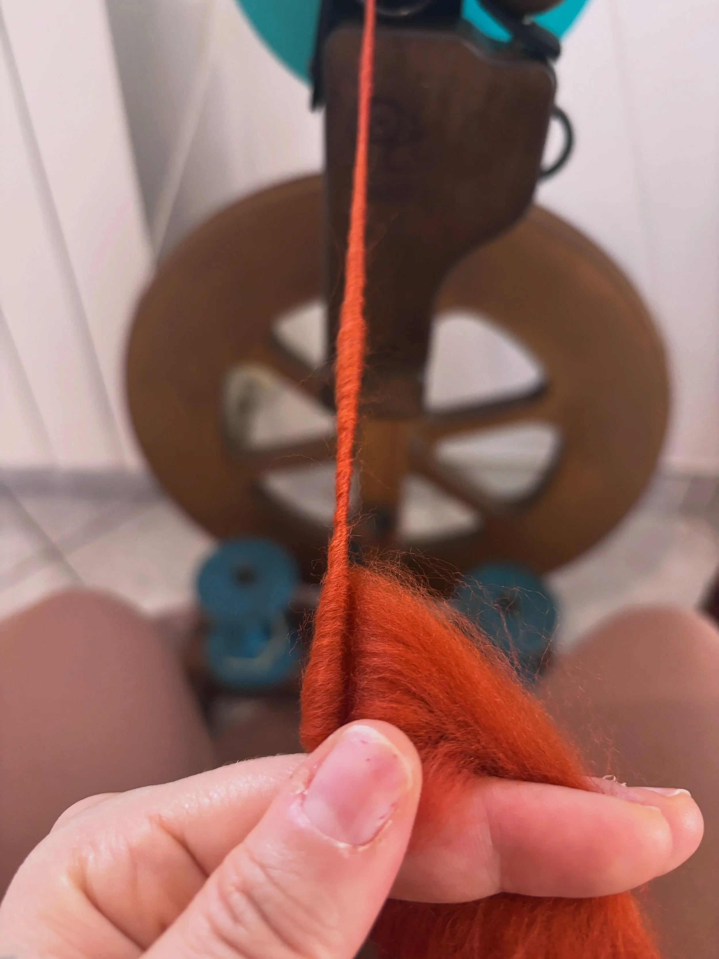 🍁 Corespun foliage in the making 🍁

#storiedigomitoli #corespunyarn #autumnvibes🍁