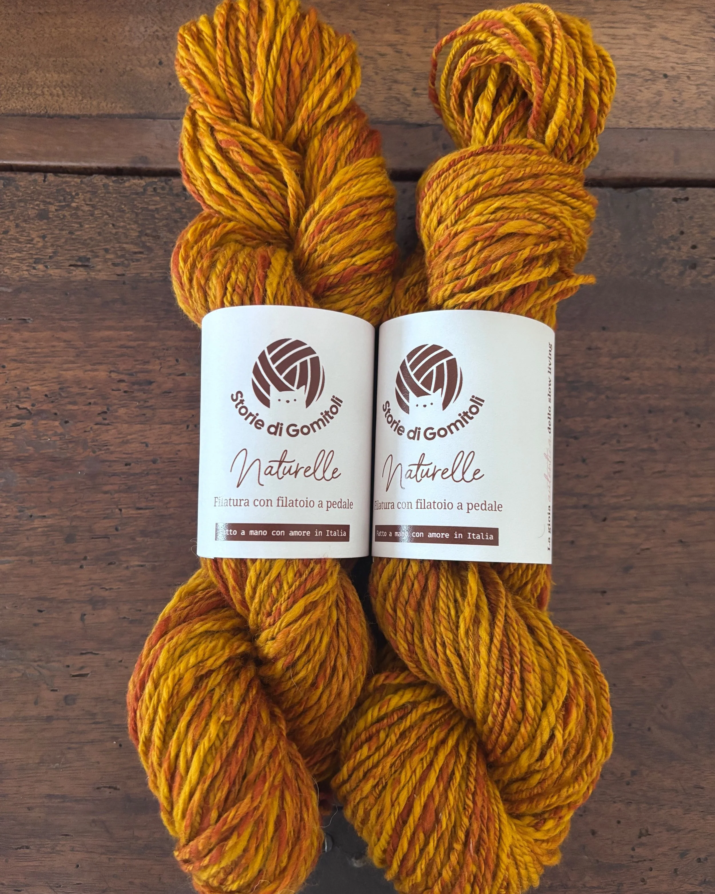 Naturelle Terre d&rsquo;Autunno 🐿️🍂
Solo due matasse disponibili, in queste calde e avvolgenti tonalit&agrave; d&rsquo;autunno.

Io, con queste due matasse, ci farei un bel collo morbido da portare nelle giornate pi&ugrave; fresche. 

E voi, cosa c