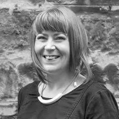 Photo of Mel, owner of Nicely Hung. Picture hanging services across Edinburgh and beyond.