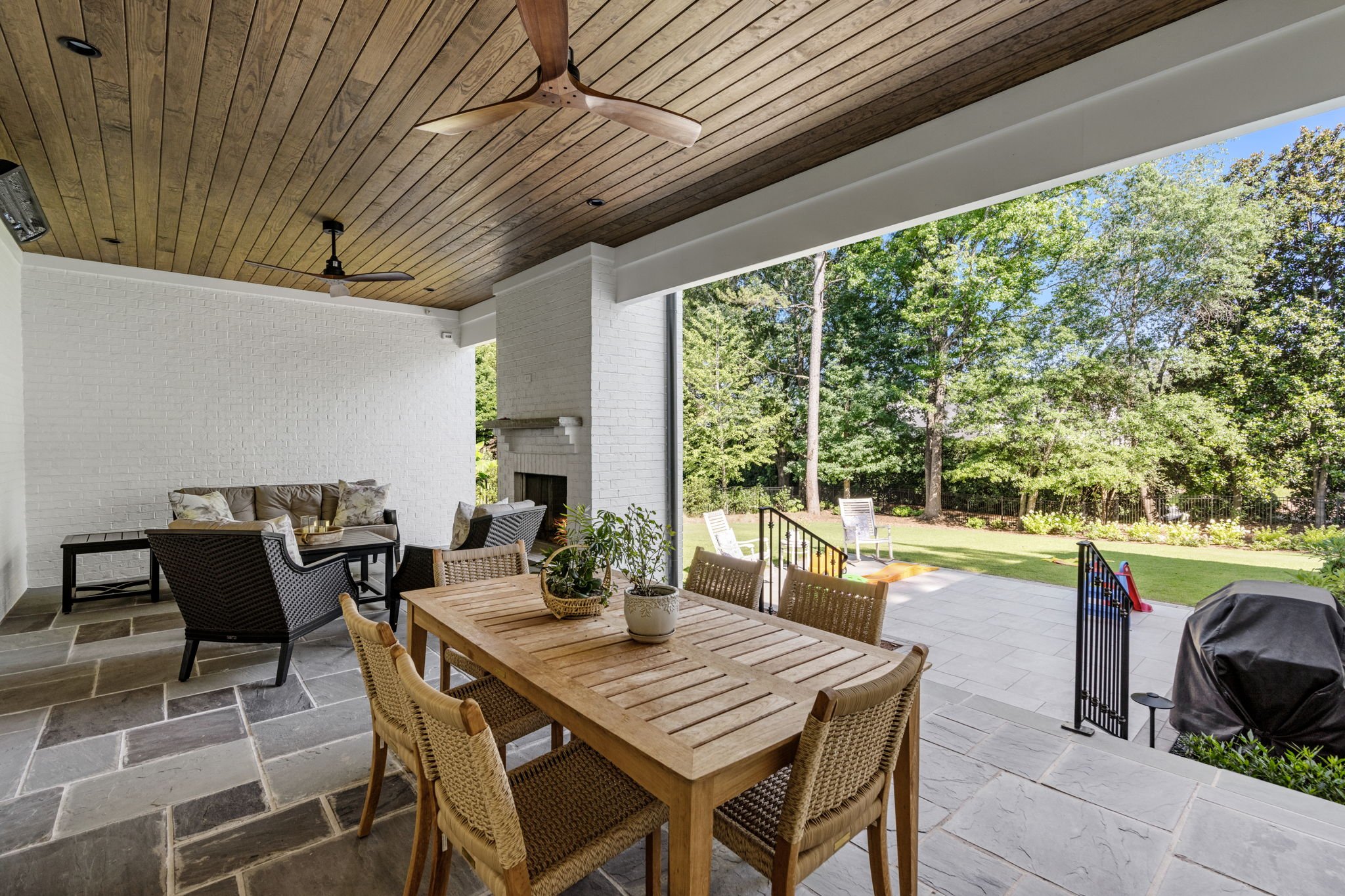 41-web-or-mls-Hidden Hills-40.jpg
