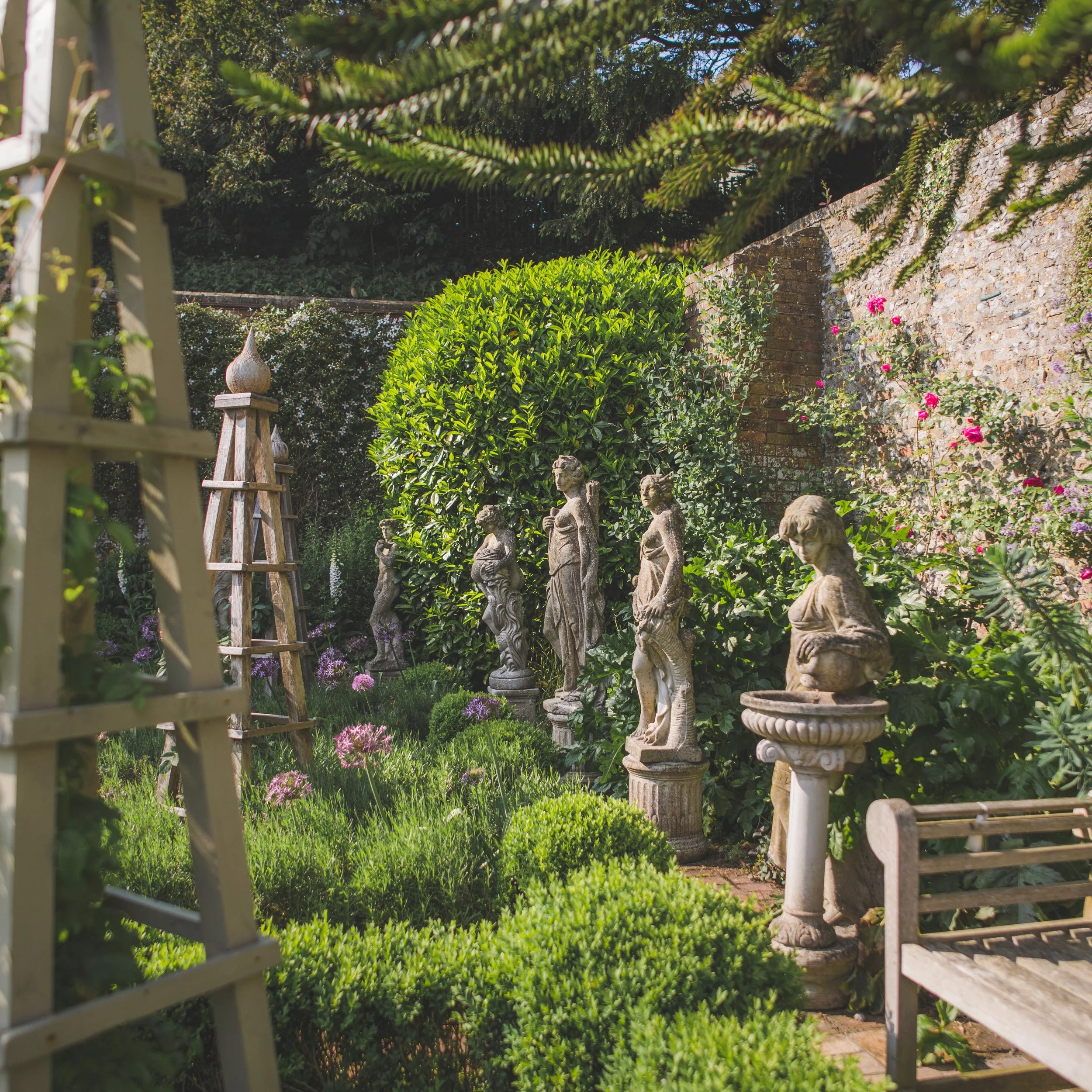 NO NUMBER GARDEN STATUES 25 MAY 2018 16 HR.jpg