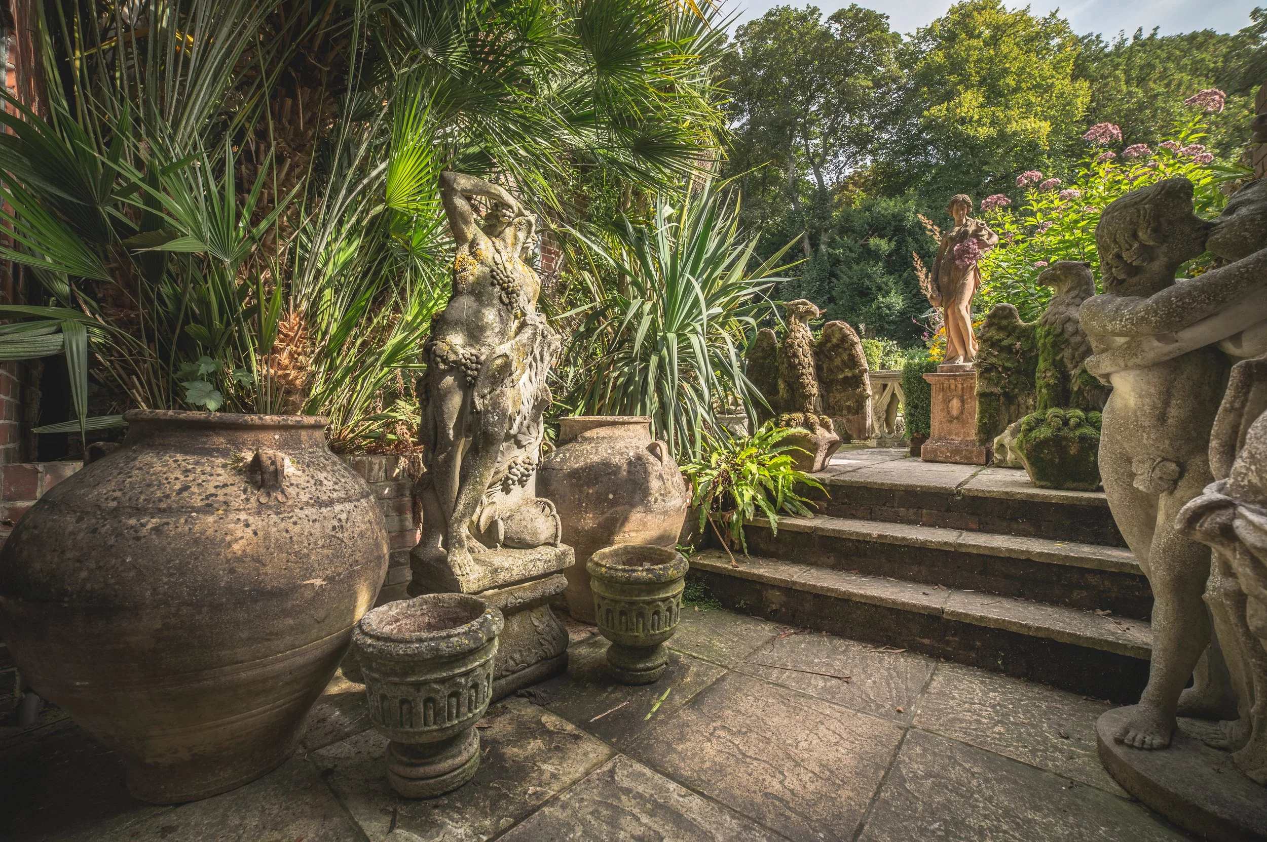 Garden Room Yard 17-08-2018 1 HR.jpg