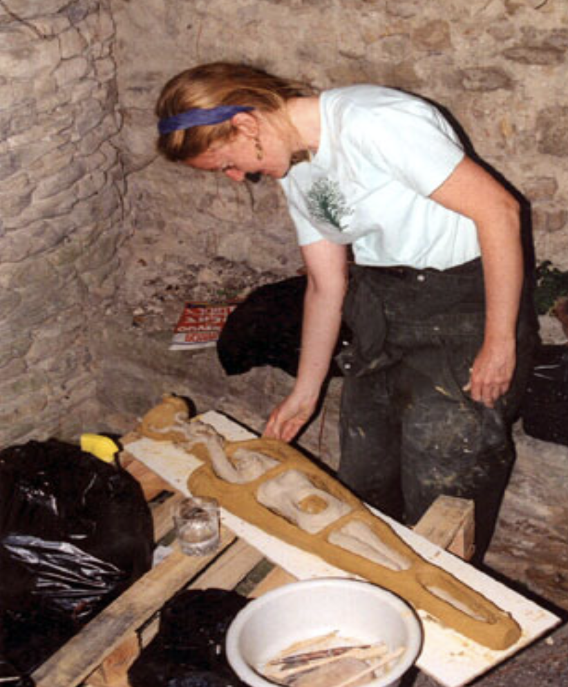6.Guo-E Shang  working.png