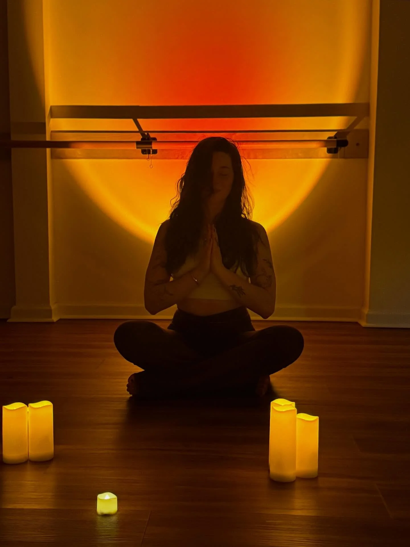 Last nights candlelit magic🕯️🪄

Slow Vinyasa| Thursday&rsquo;s| 8PM 
See ya there🌀🧿 

@brooklynburnpilates