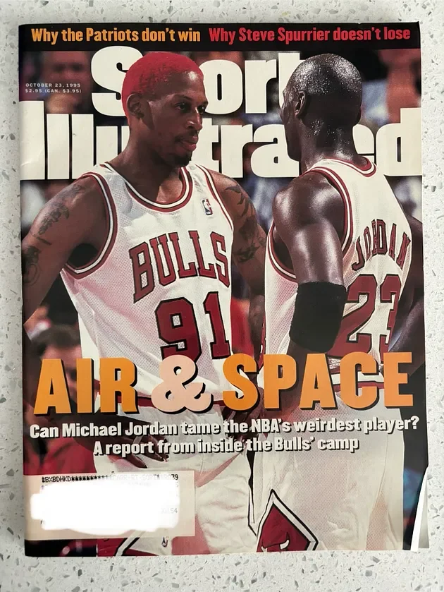 1995 Original Sports Illustrated Magazine (Dennis Rodman & Michael Jordan cover) 