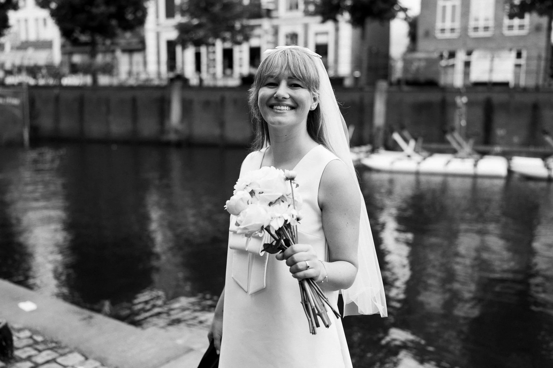 trouwfotograaf-bruidsfotograaf-wedding-documentary-documentaire-editorial-modern-amsterdam-44.jpg