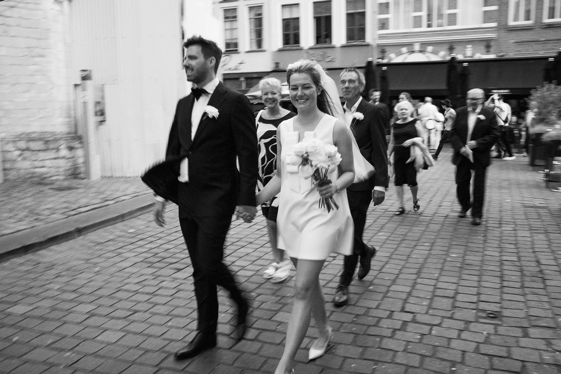 trouwfotograaf-bruidsfotograaf-wedding-documentary-documentaire-editorial-modern-amsterdam-21.jpg