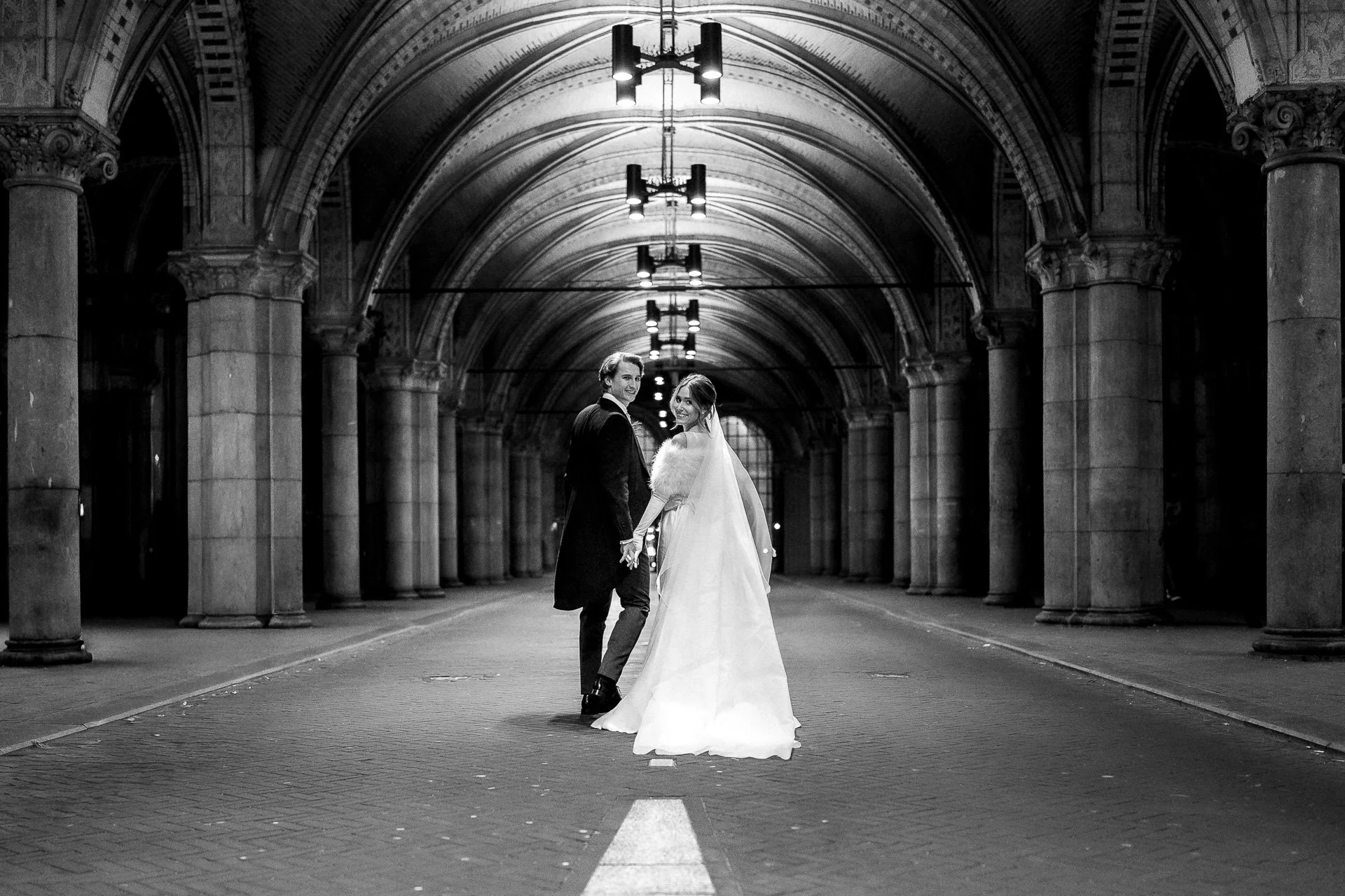 trouwfotograaf-bruidsfotograaf-wedding-documentary-documentaire-editorial-modern-amsterdam-67.jpg