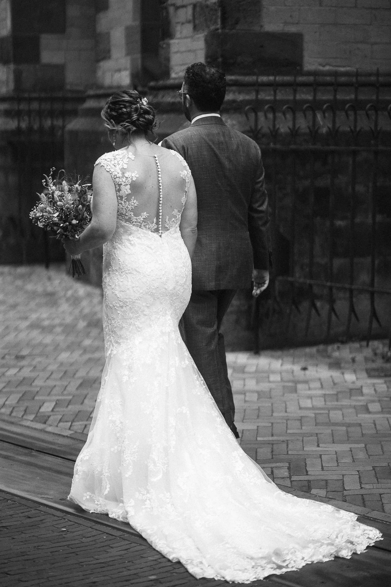 trouwfotograaf-bruidsfotograaf-wedding-documentary-documentaire-editorial-modern-amsterdam-18.jpg