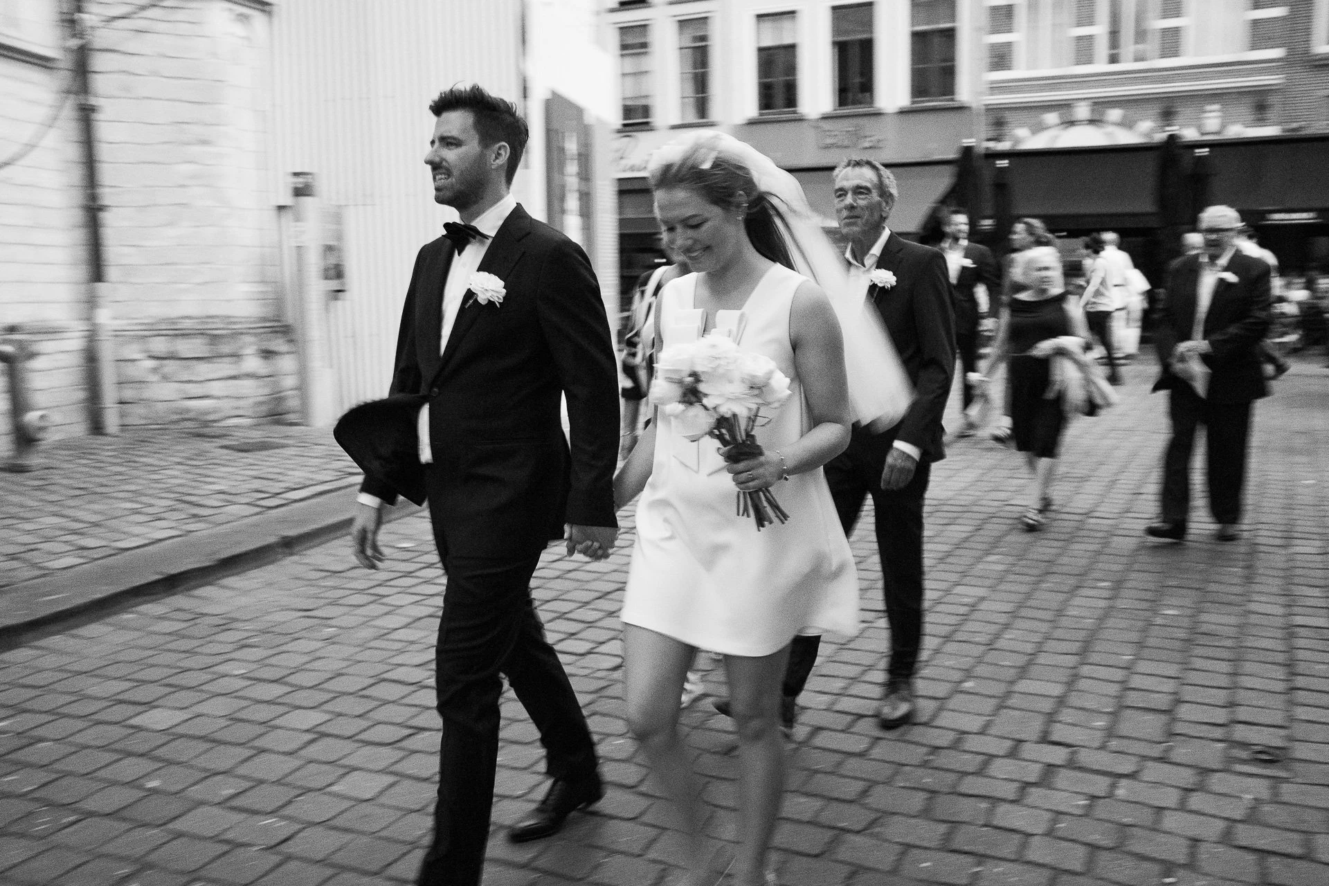 trouwfotograaf-bruidsfotograaf-wedding-documentary-documentaire-editorial-modern-amsterdam-22.jpg