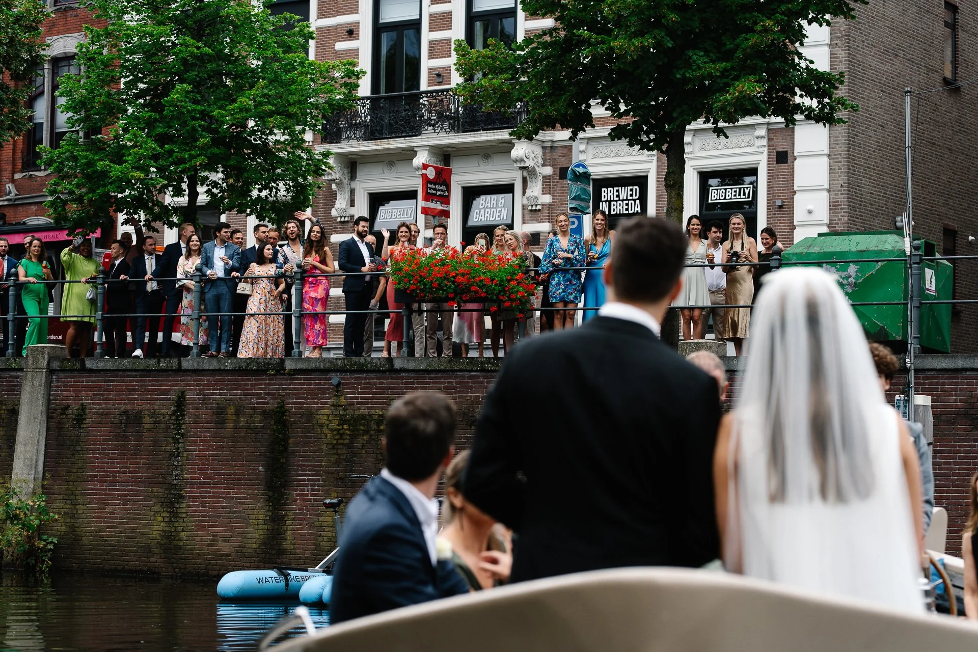 trouwfotograaf-bruidsfotograaf-wedding-documentary-documentaire-editorial-modern-amsterdam-61.jpg